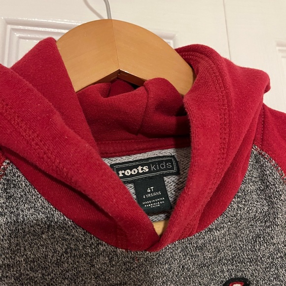 Roots Canada hoodie 4t - Picture 3 of 3